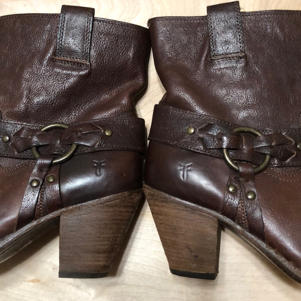 FRYE Brown Leather Round Toe Harness Boots…